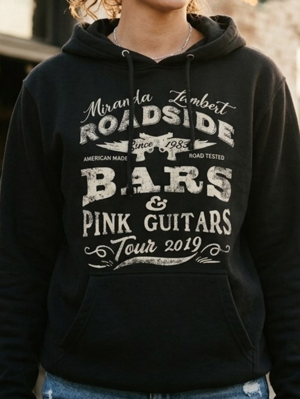 Miranda Lambert "Roadside Bars & Pink Guitars Tour 2019" hooded sweatshirt SizeM